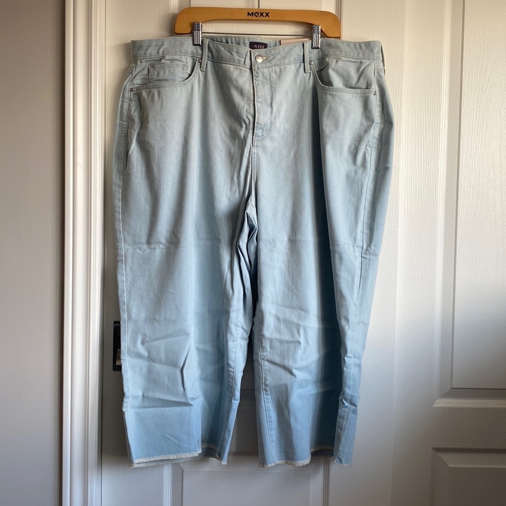 NYDJ - Valhalla Wide Leg Capri Pant with Fray Hem​ NWT